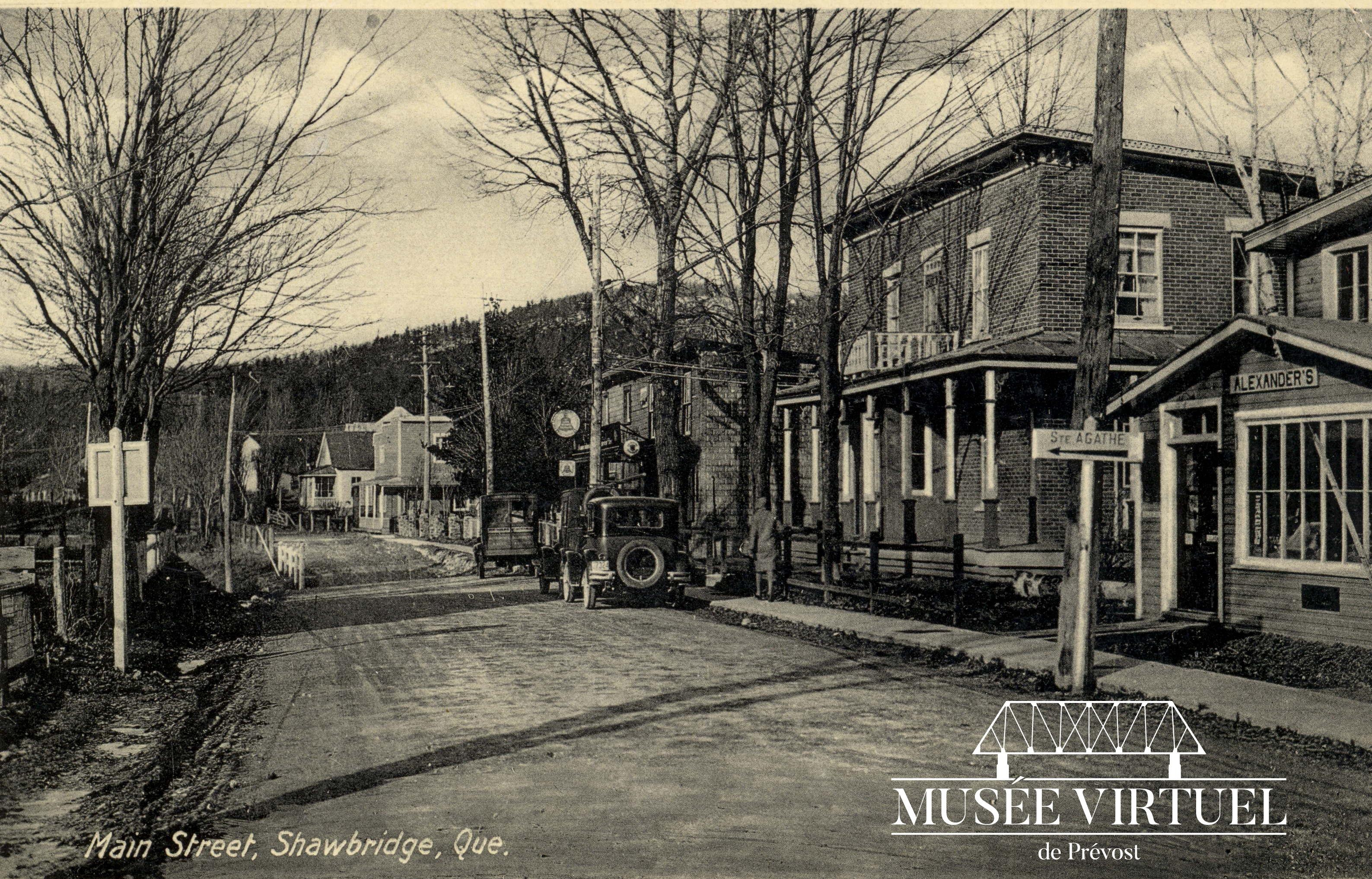 2. Rue Principale vers 1926, près du magasin Alexander's - Collection de Sheldon Segal