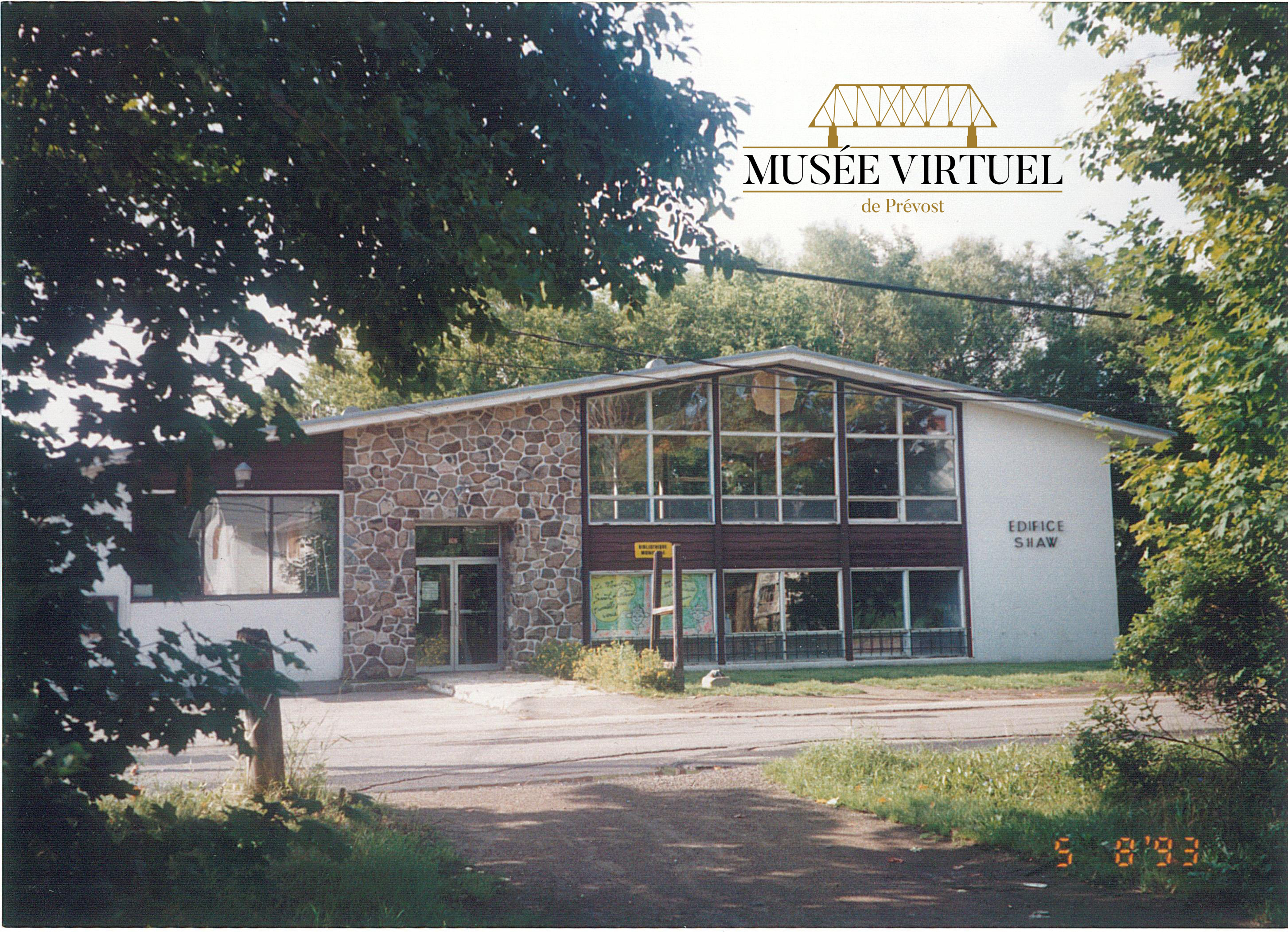 1. Hôtel de ville en 1993 - Collection de la Ville de Prévost