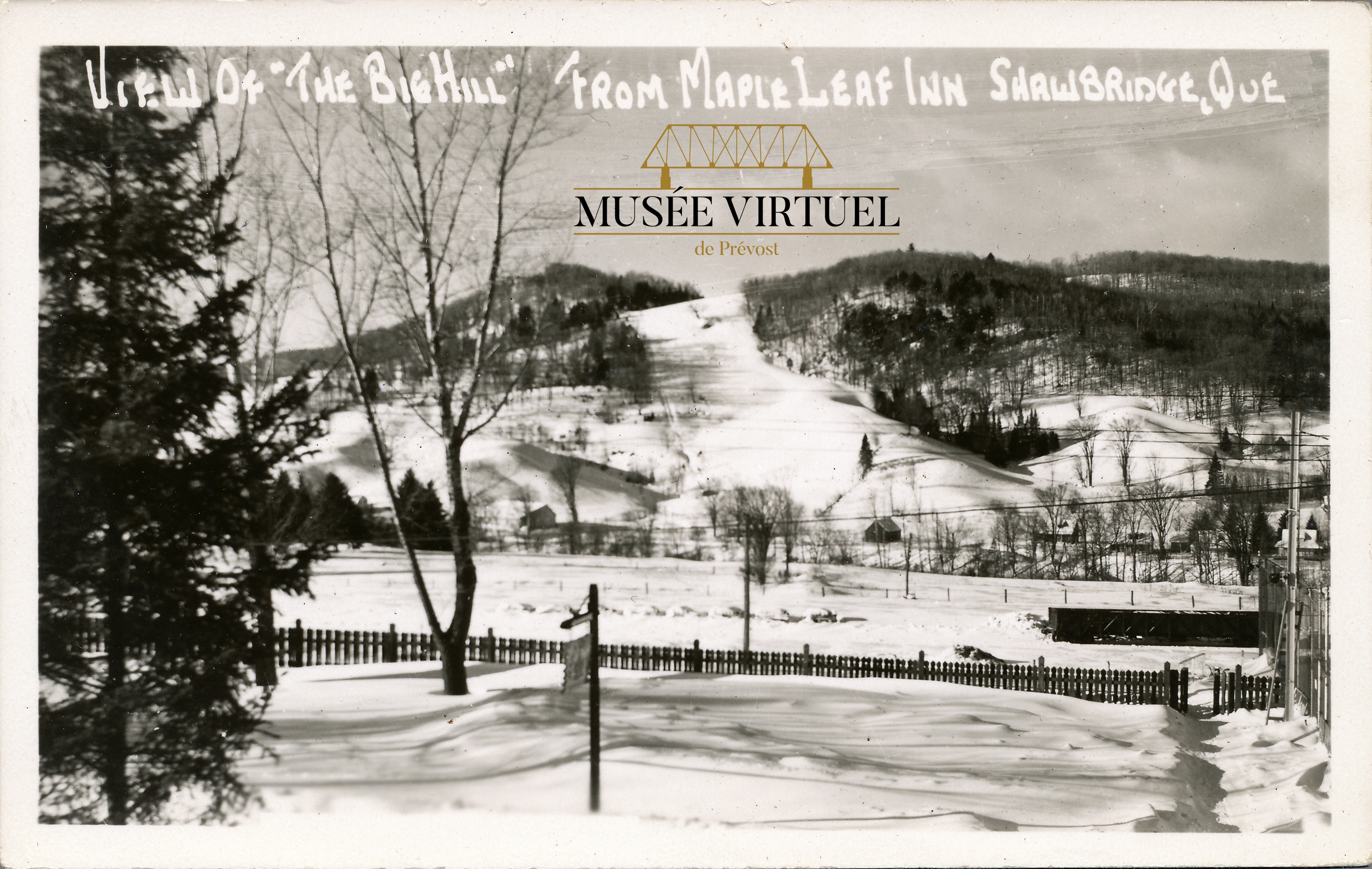 Vue du Big Hill depuis le Maple Leap Inn près du tennis, vers 1935 - Collection de Guy Thibault