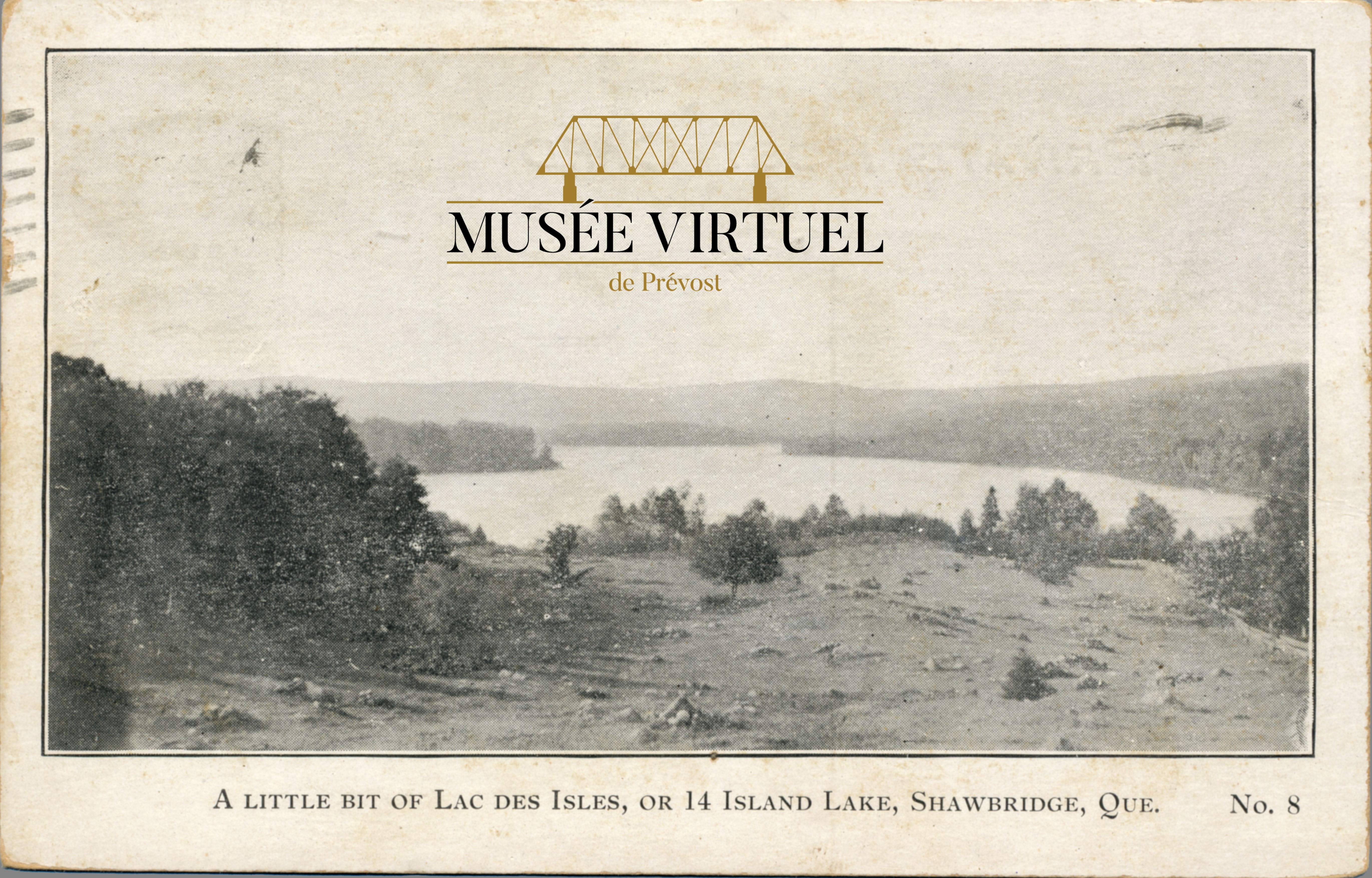4. Lac Écho au loin vu du haut du chemin des 14 Îles vers 1940 - Collection de Guy Thibault