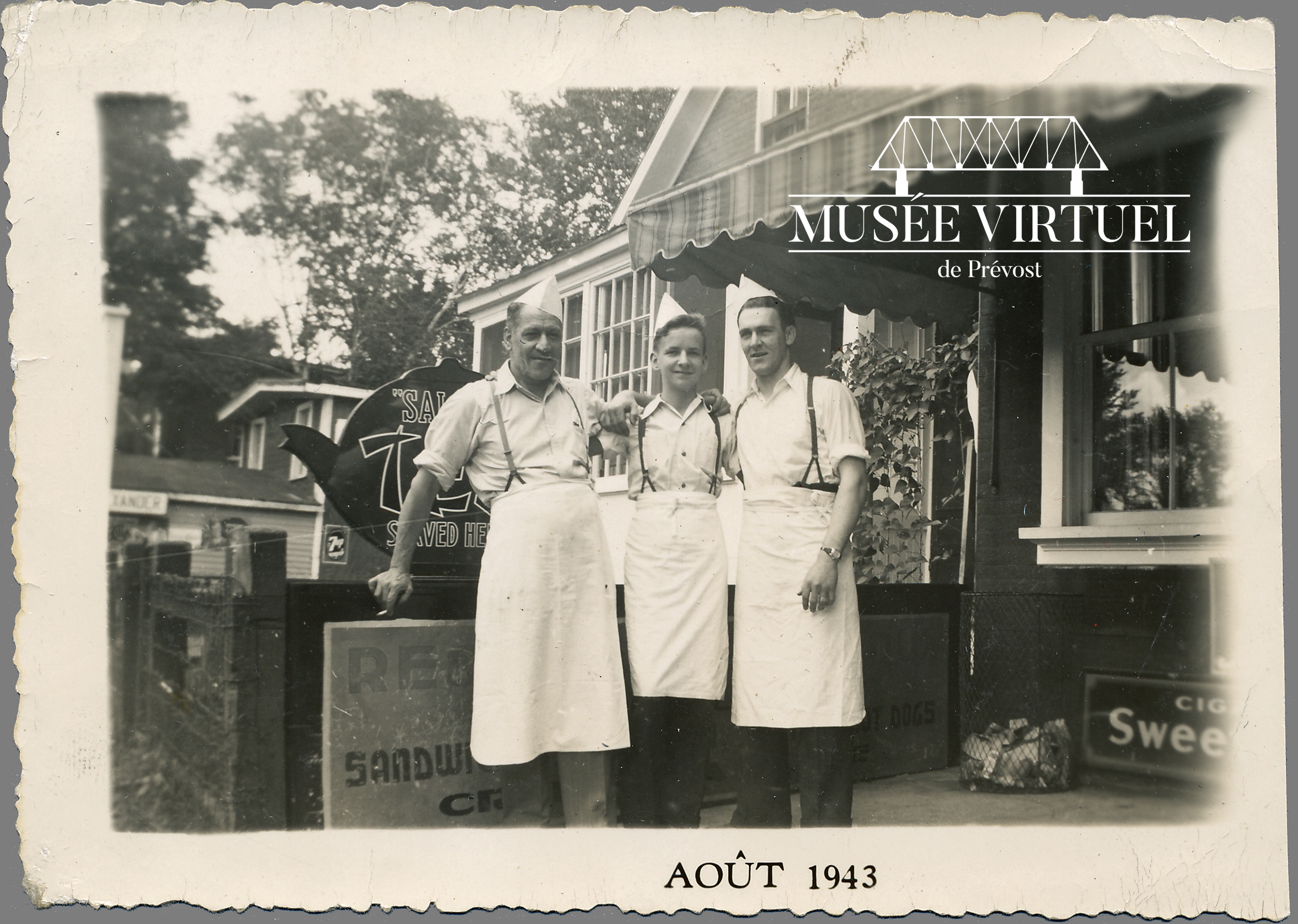 5. Devant le restaurant chez Charles Giroux situé au 1282, rue Principale, en août 1943