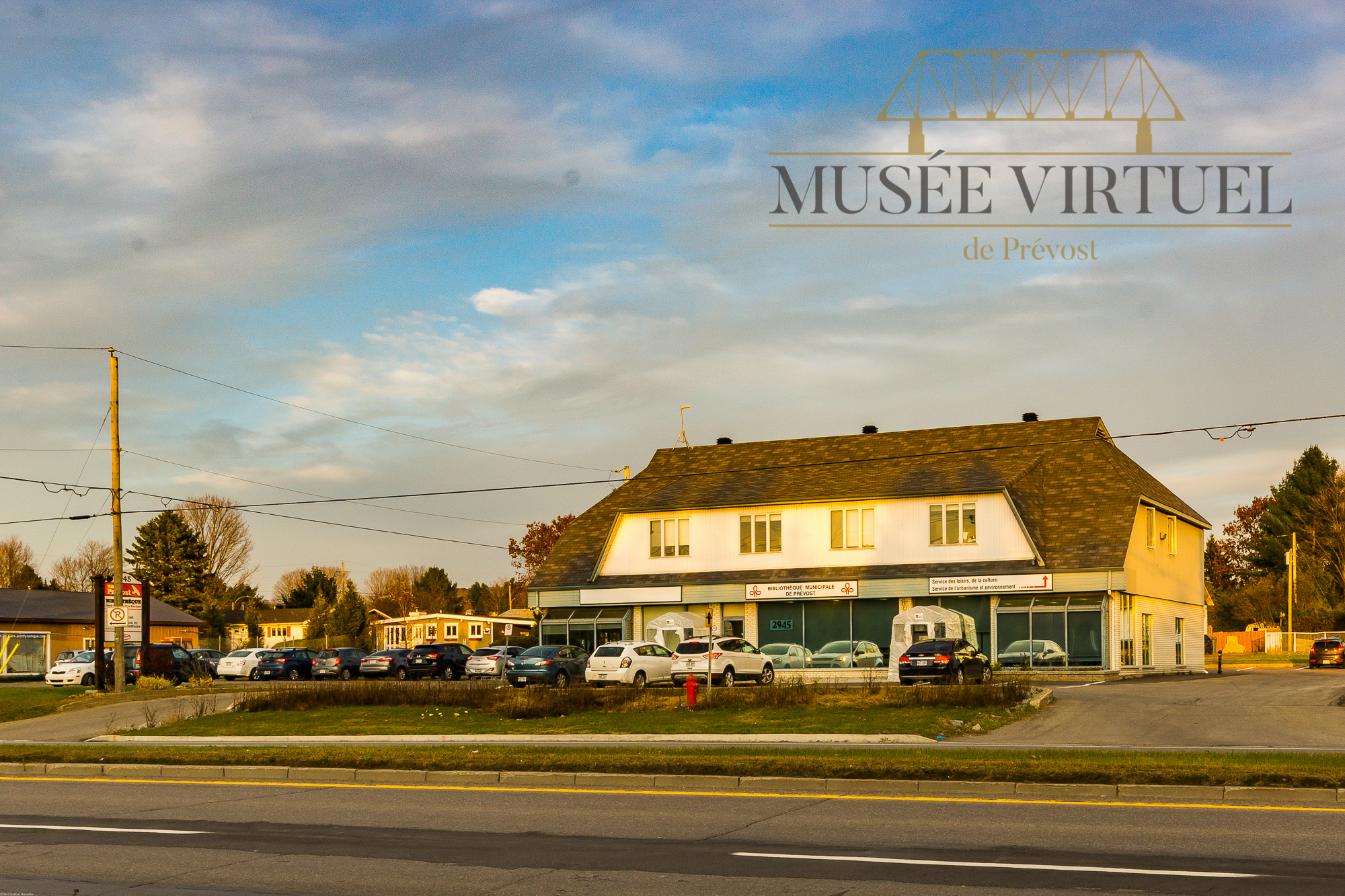 Bibliothèque Jean-Charles-Des Roches en 2016 - Collection de la Ville de Prévost - © Gaston Bessette