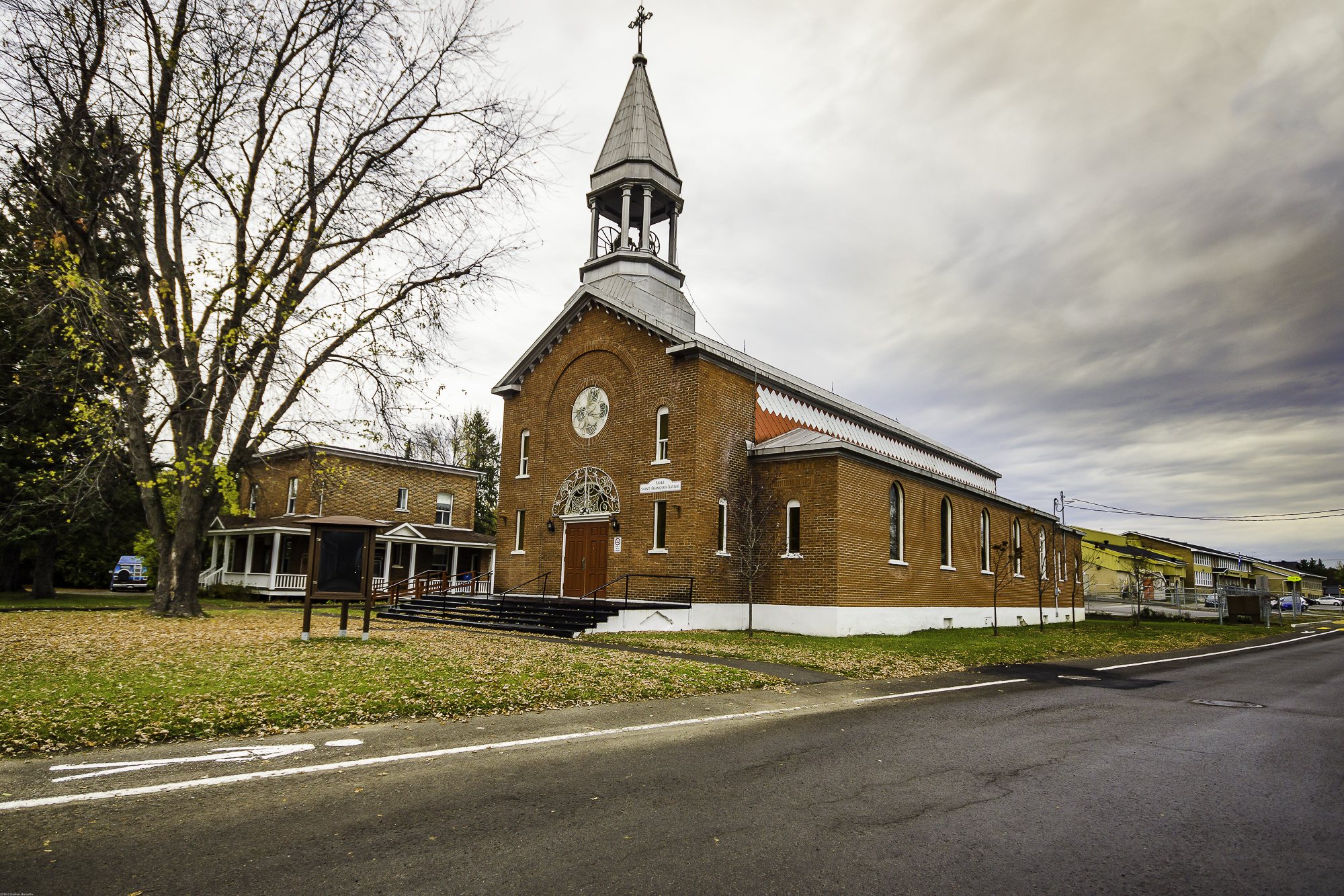 15. La salle Saint-François-Xavier en 2016 - Collection de la Ville de Prévost - © Gaston Bessette