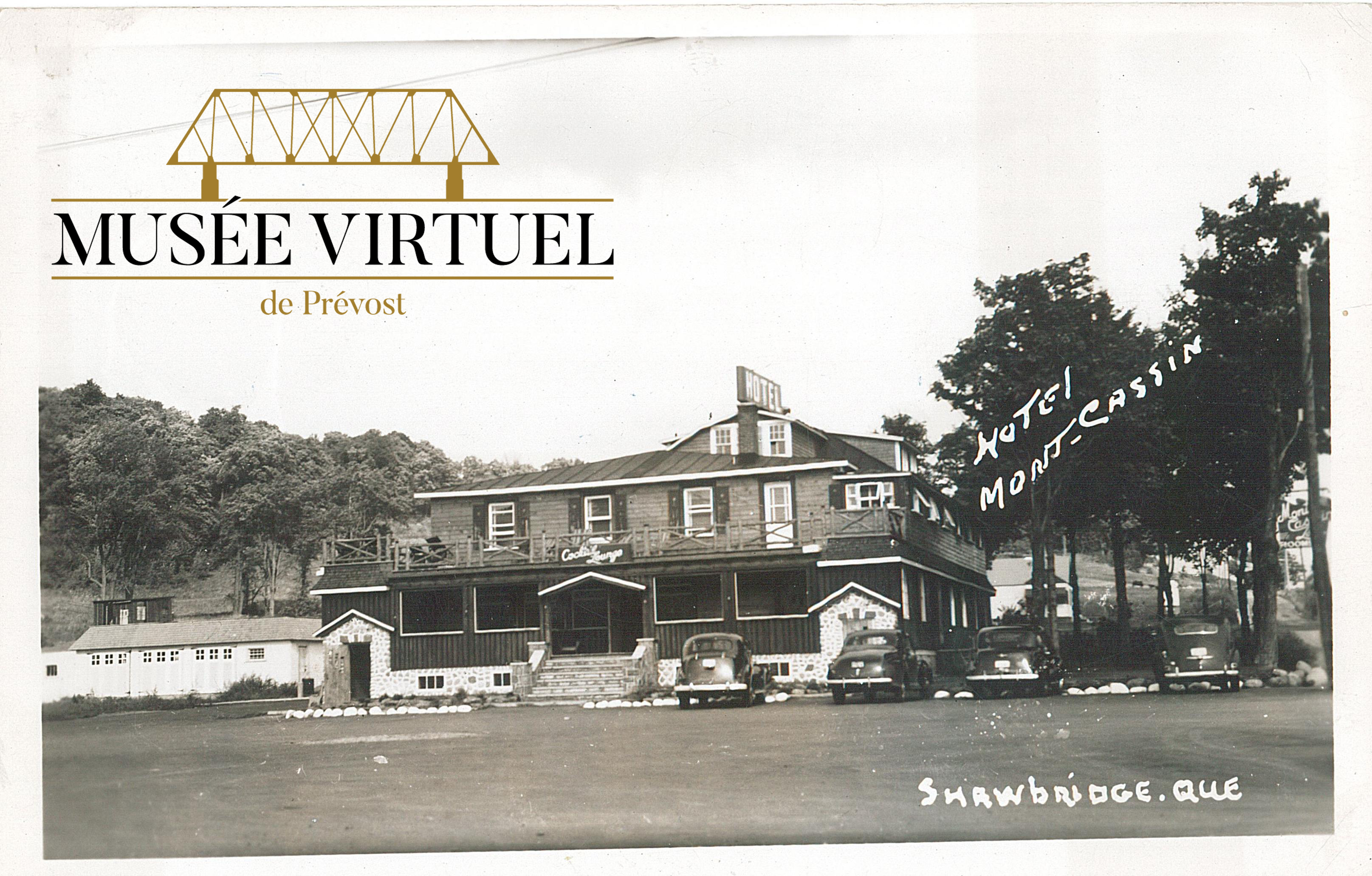 2. L'Hôtel Mont-Cassin vers 1945 d'où on peut entrevoir le bâtiment du remonte-pente de la Côte à Beaulieu - Collection de Sheldon Segal