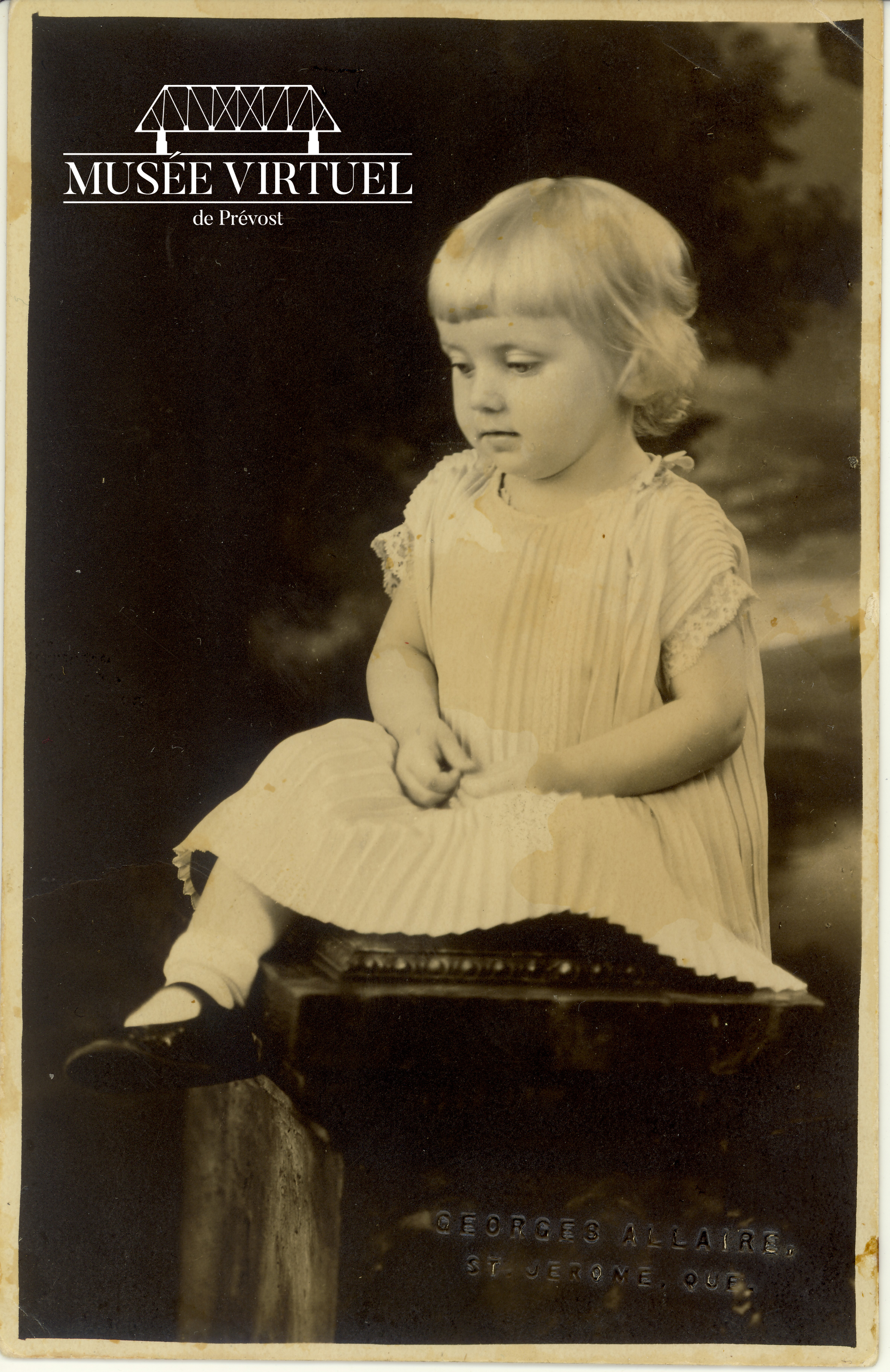 20. Annette Dagenais à 4 ans, en 1936. Fille d'Arthur Dagenais et Rose Lacasse - Collection de la famille Dagenais