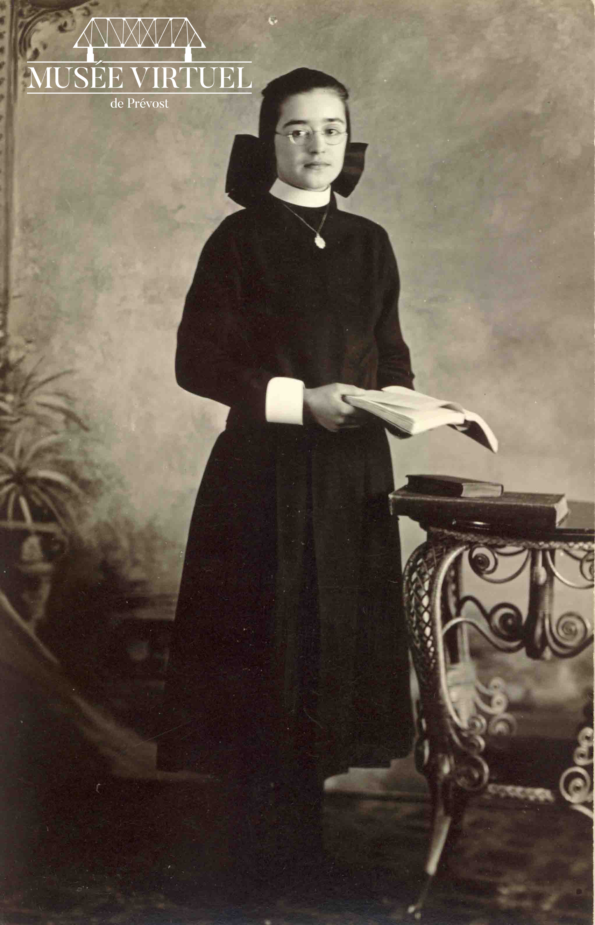 16. Juliette Lecours, soeur de Délicia (femme d'Isaïe) en 1929 - Collection de la famille Brosseau