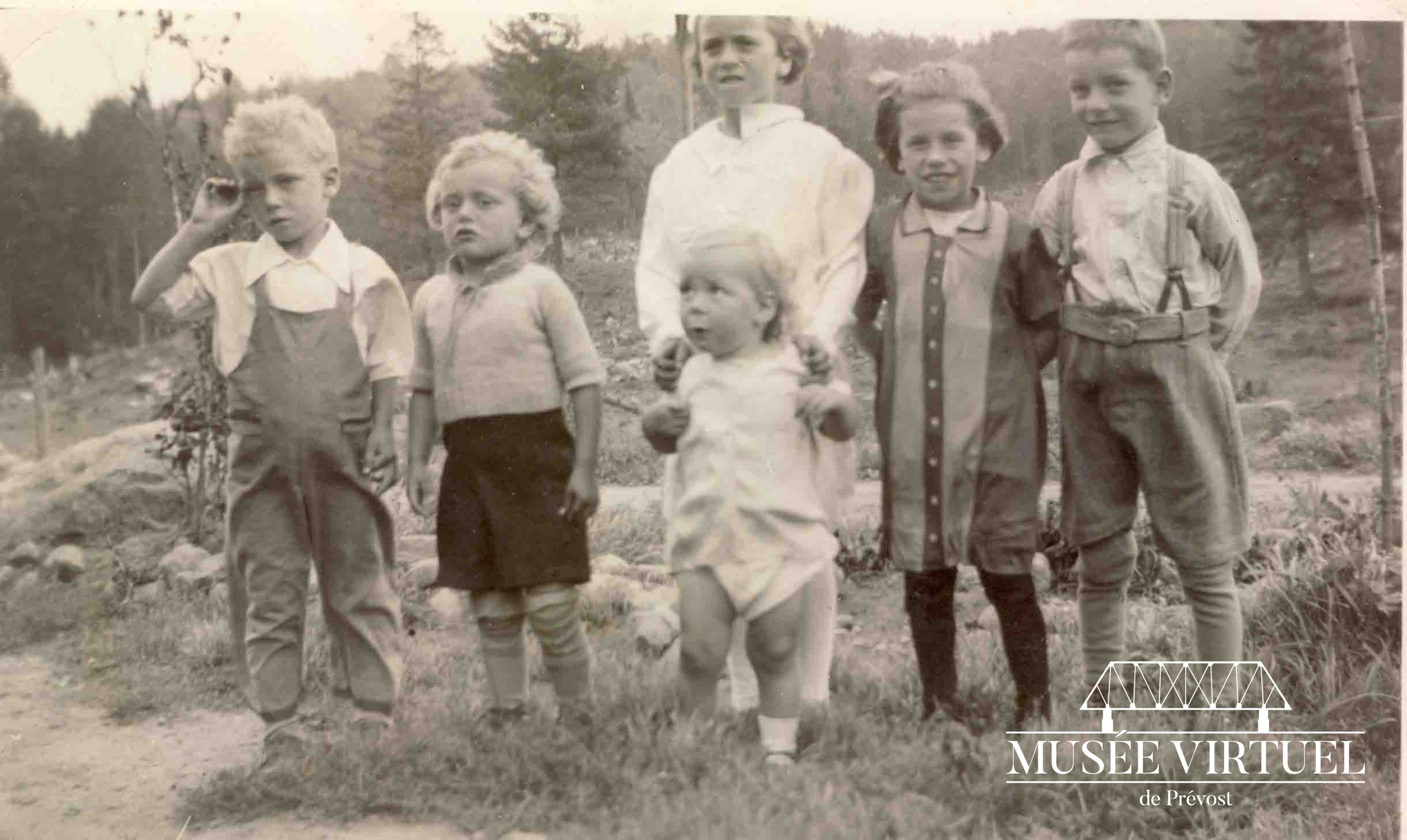 24. Les enfants Lamoureux en 1941 - Collection de la famille Brosseau