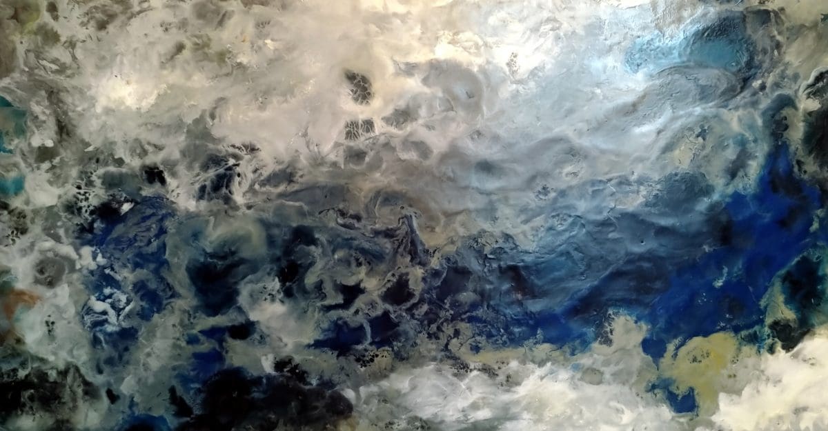 Bleu profond sous les nuages - Peinture encaustique 30 x 60 cm