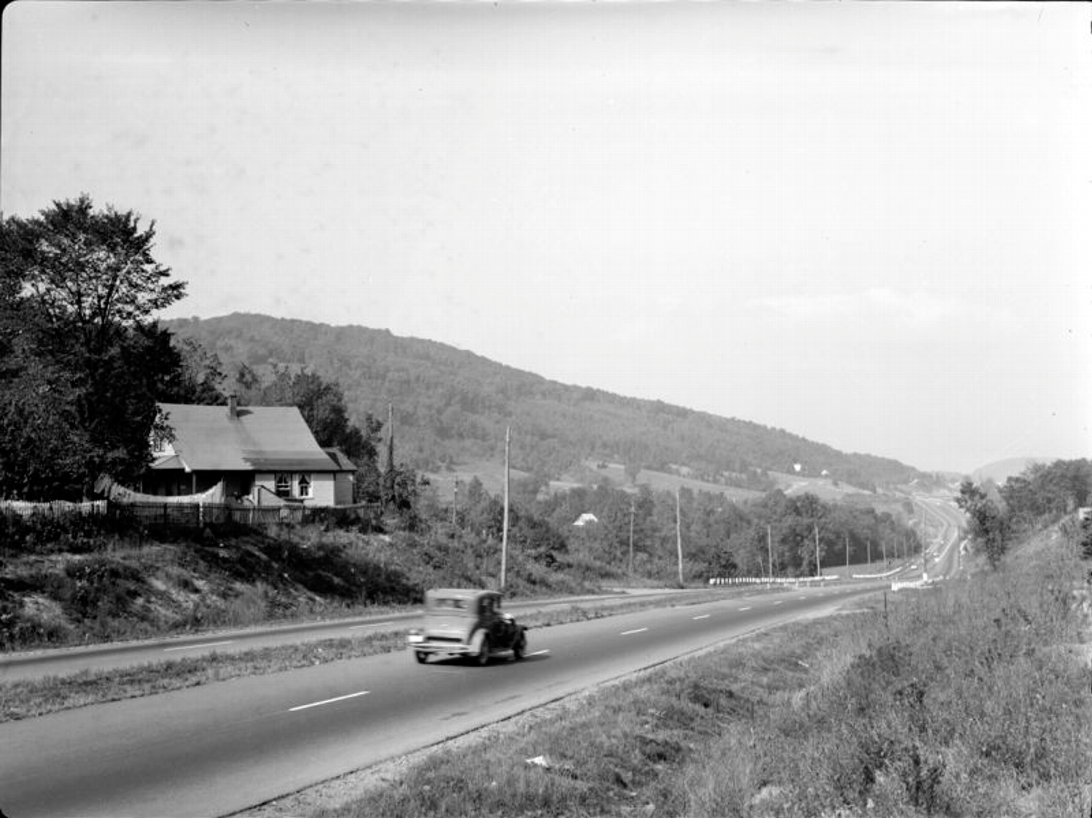 Nouveau pont de la route 11 en 1947 - Courtoisie Alain Paquin