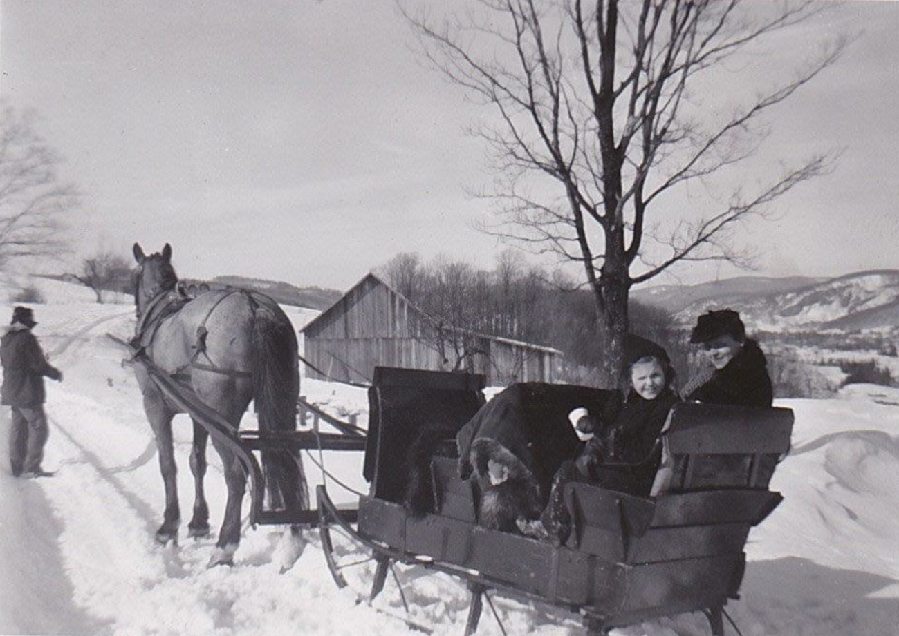 Pauline & Flore Haché vers 1948 - Collection Pauline Haché